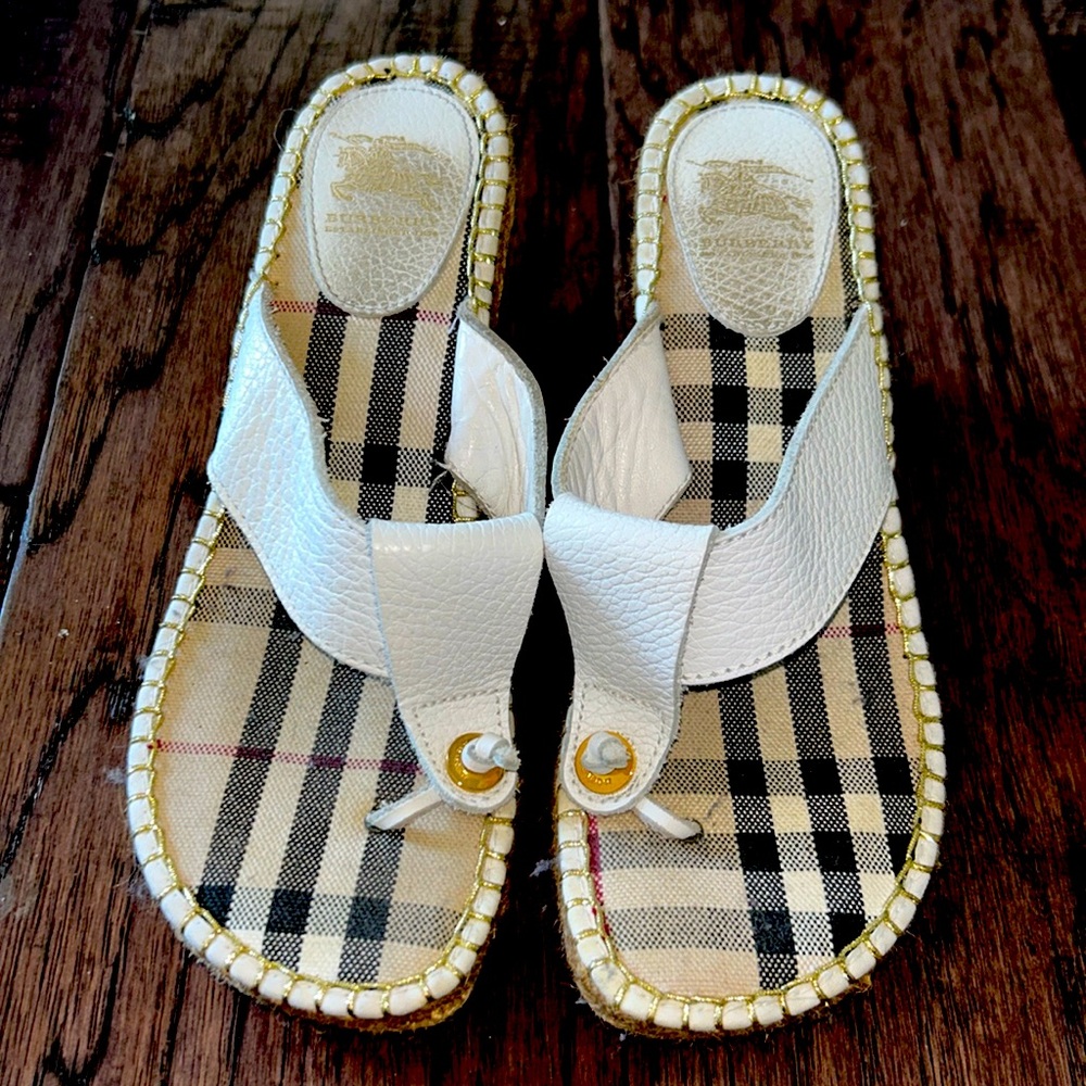 Adorable Wedge Thong Burberry Leather Shoes Sz 39